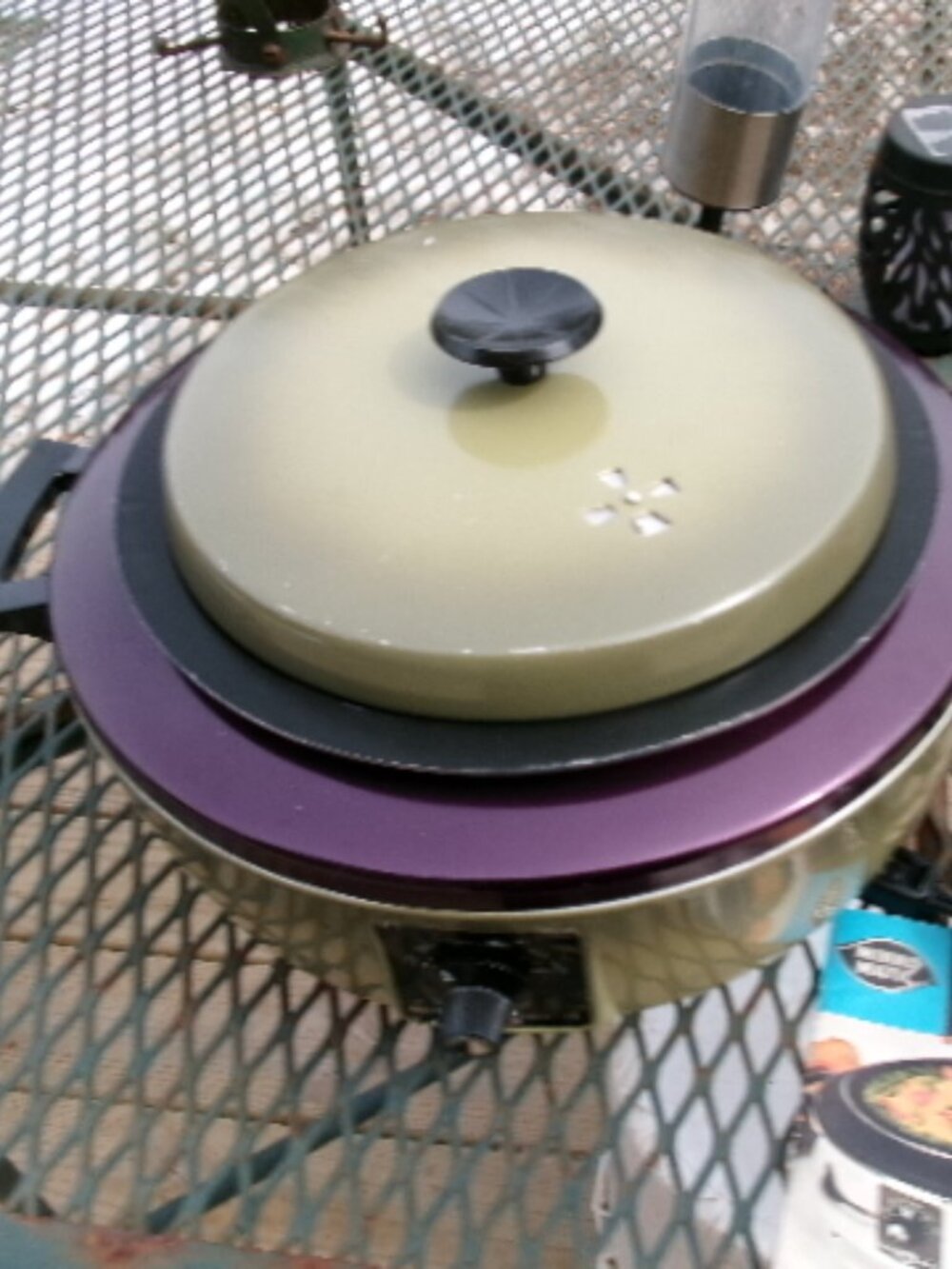 Vtg Mirro Matic 70s Boho avocado casserole electric maker mint